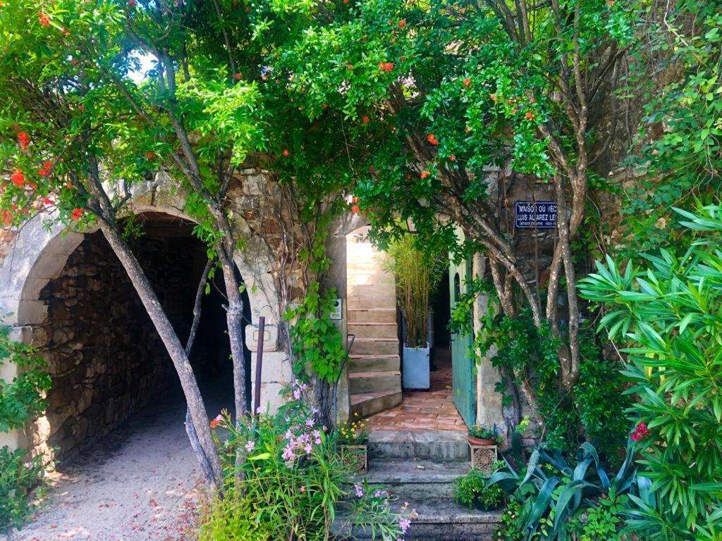 La Capelle-et-Masmolene Mas Luis Alvarez מראה חיצוני תמונה